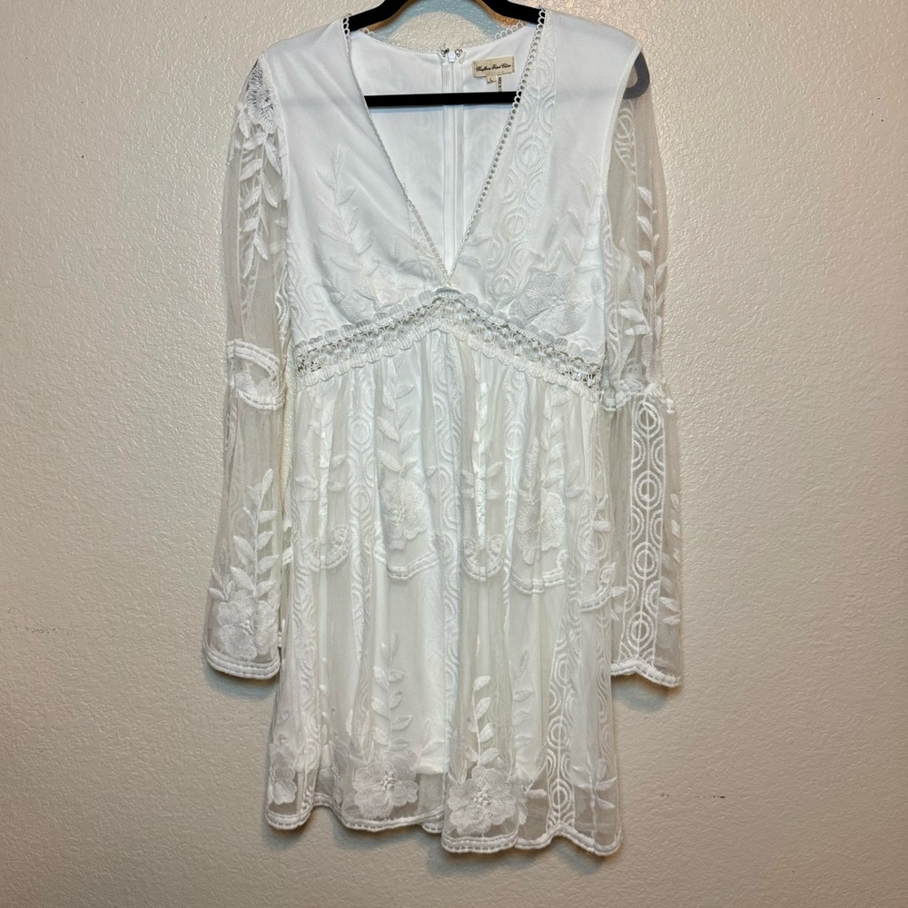 Southern Fried Chics White Lace Embroidered Mini Dress Bell Sleeve Size Large - Picture 15 of 15